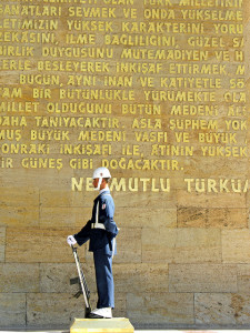 A soldier stands guard at Atatürk's tomb https://flic.kr/p/4nNP92