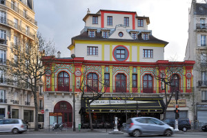 The previous façade of Le Bataclan, in 2008. Source: https://bit.ly/2g4DEOn 