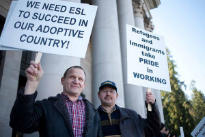 Former refugees show support for new arrivals. https://flic.kr/p/9k6GC7
