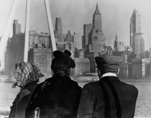 Instead of looking at New York, will there be more images of people looking at a Canadian city? https://flic.kr/p/sq9Gh1